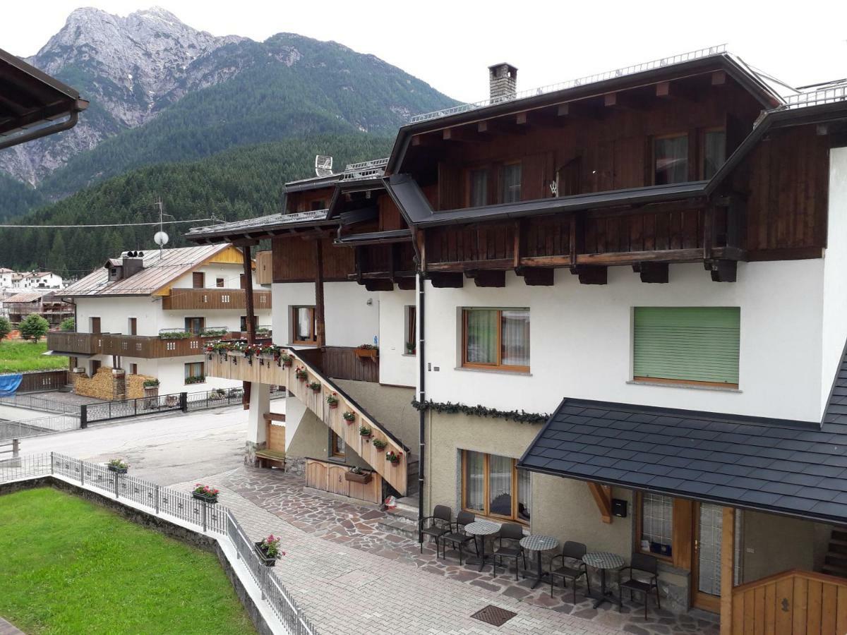 Locanda Da Pierina Santo Stefano Di Cadore Luaran gambar